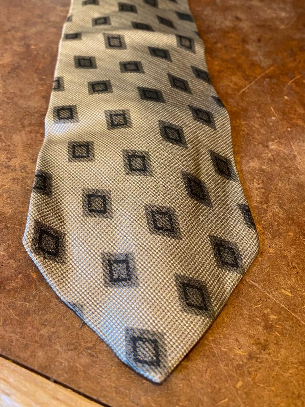Vintage Giorgio Armani Cravatte Necktie 100% Silk Made in Italy